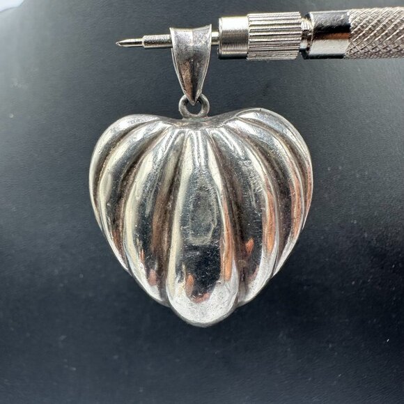 Sterling Silver Puffy Heart Pendant Ribbed Chunky Statement Signed NF 7 Grams - Picture 3 of 16